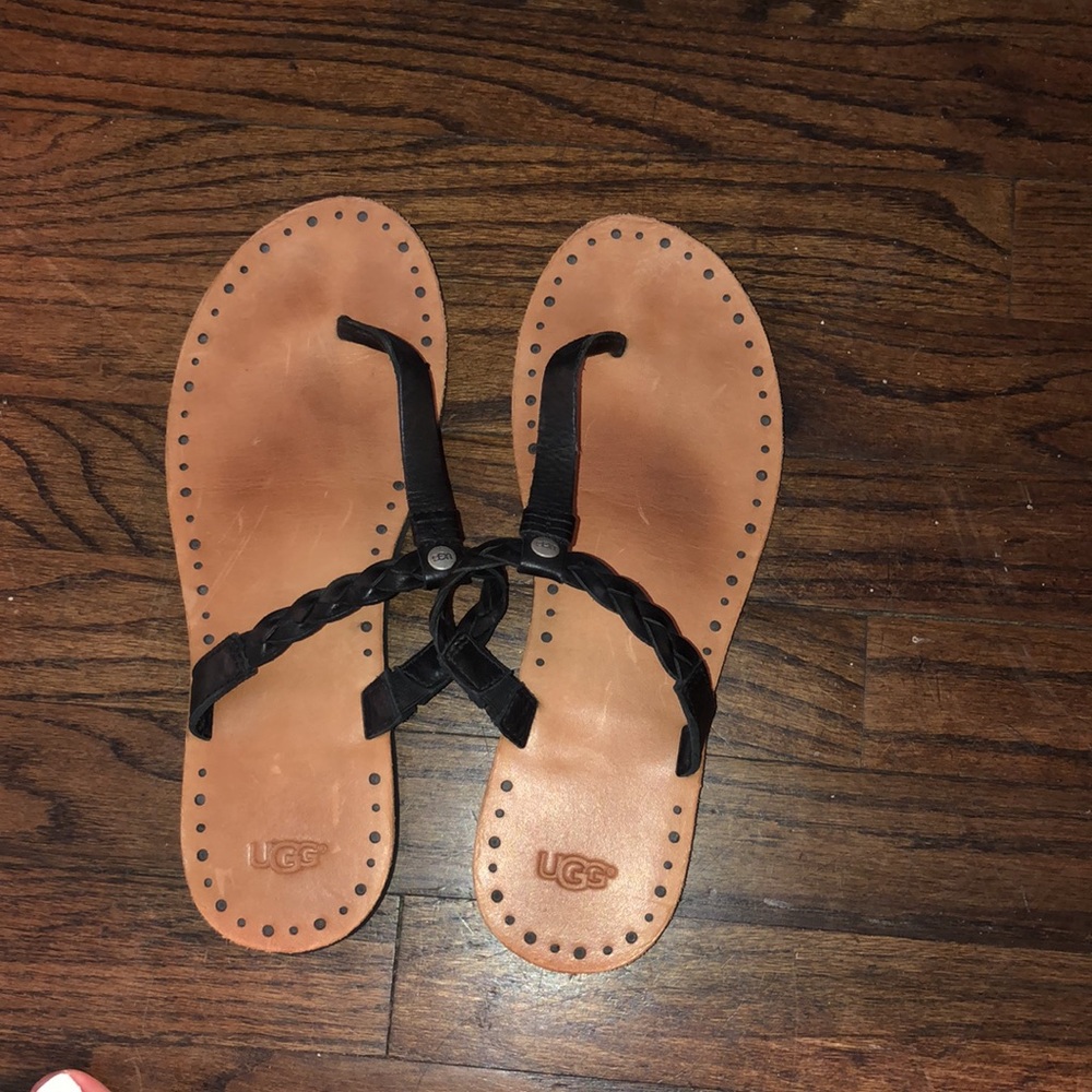 UGG